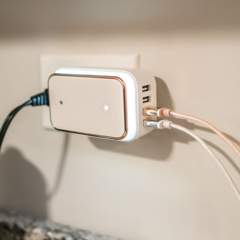 4-PORT USB SUPERCHARGER & NIGHT LIGHT