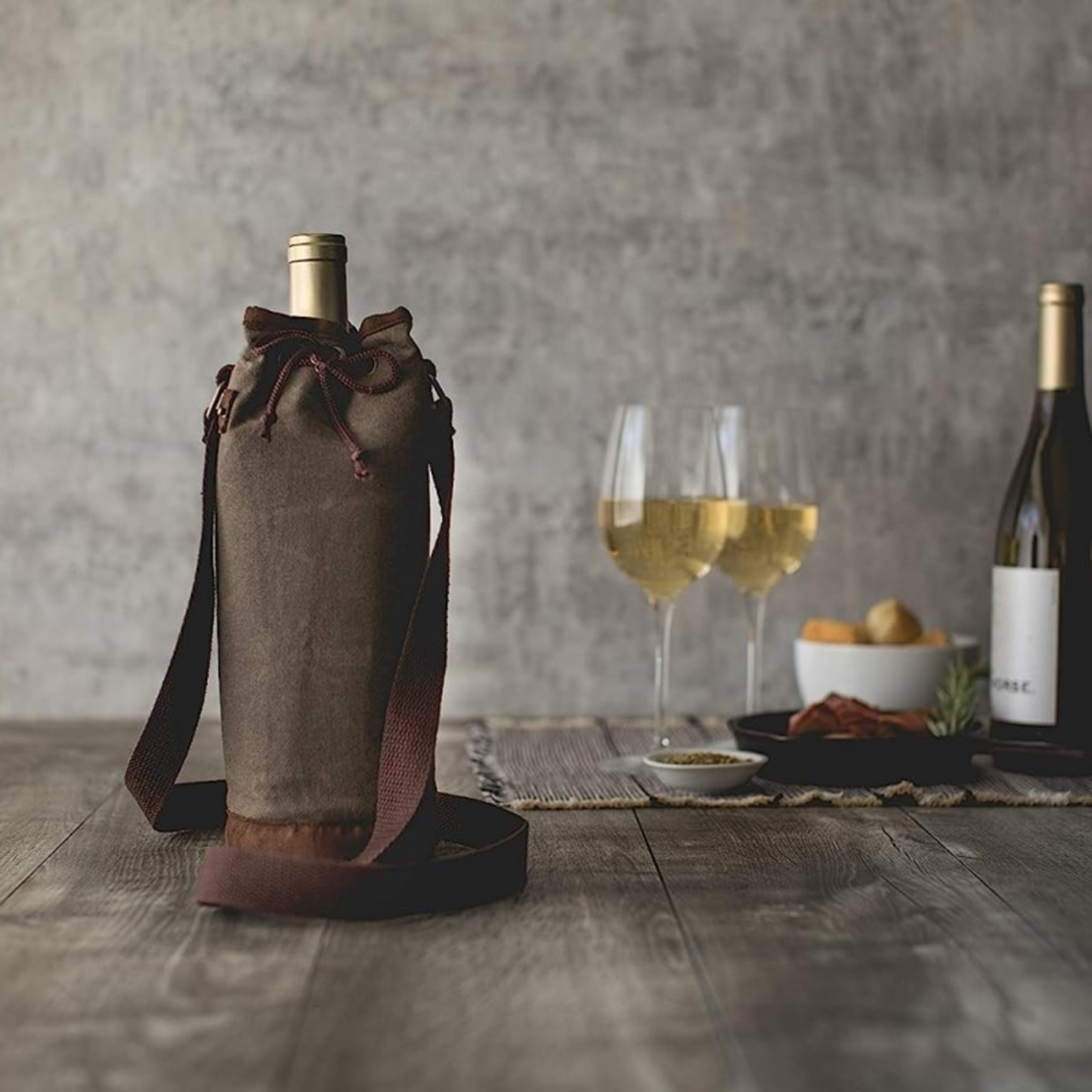 WAXED CANVAS WINE TOTE - (KHAKI GREEN)